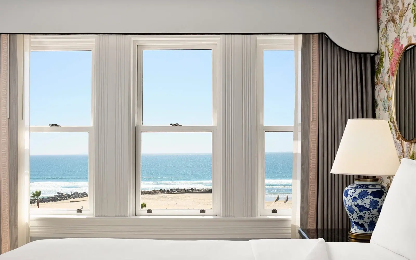 VICTORIAN: Oceanfront